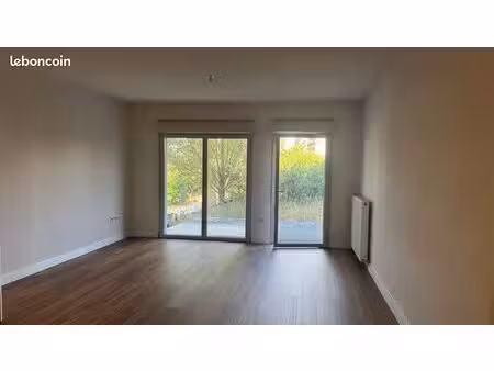 t3 rénové entièrement 64 m2