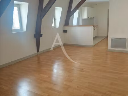 location appartement 2 pièces  50.62m²  saintes