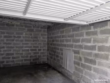 garage/box