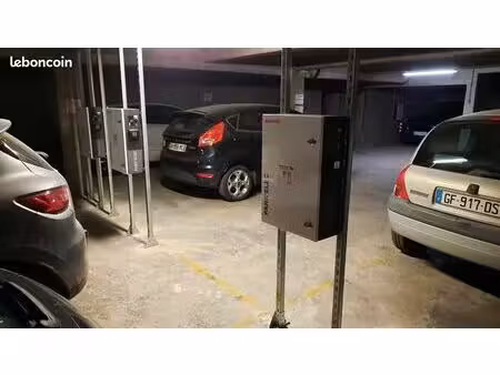 parking sécurisé  avec borne recharge electrique personnelle sous sol tholose-■gare matabi