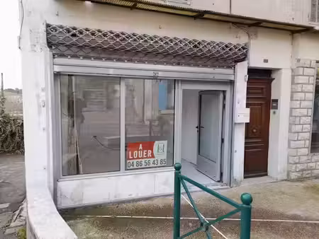 location locaux professionnels 1 pièce 17 m² à aiglun (04510)  110 €