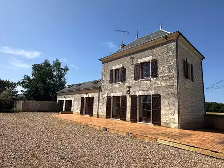 maison ancienne proche chinon