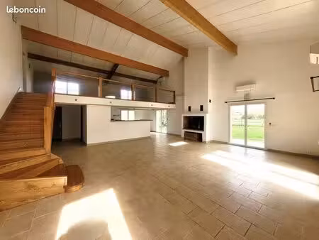maison 6 pièces 230 m²