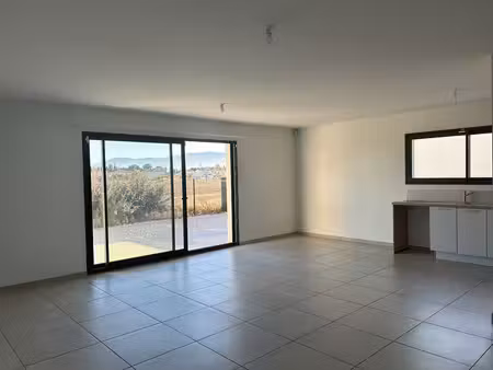 location : villa f4  plain-pied  terrase  jardin  2 parkings