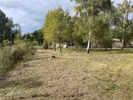 terrain 1 094 m² vensac