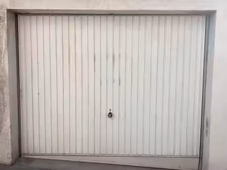 location garage box et parking à nantes (44000) : à louer / nantes