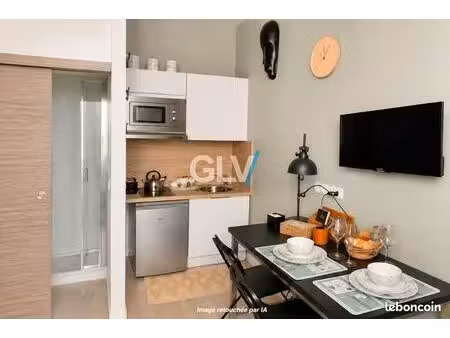 studio 1 pièce 14 m²