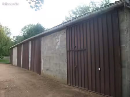 garage 300 m2 et maison 7 pièces