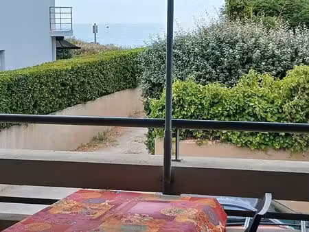 face mer appart et grande terrasse