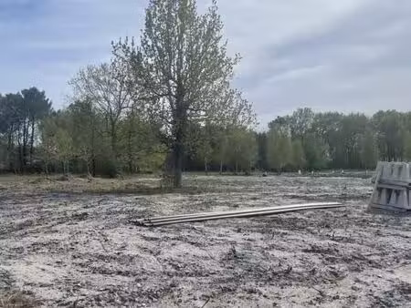 terrain 600 m² mios