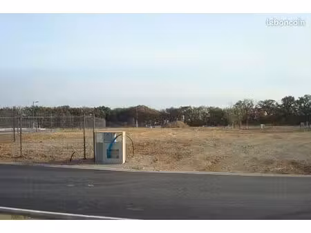 terrain 290 m² pollestres