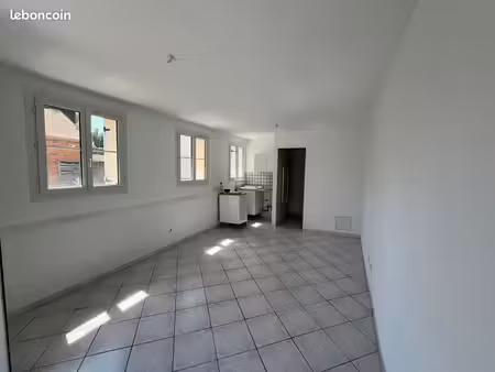 studio 1 pièce 23 m²