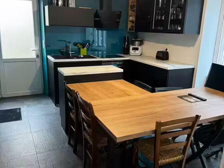 très beau duplex t3 plein centre: melesse