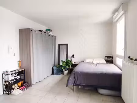 studio de 29m2 + terrasse + garage + cave
