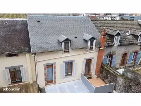 immeuble 2 logements 1 grand local commercial