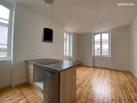 studio 1 pièce 30 m²