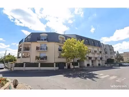 studio 1 pièce 29 m²
