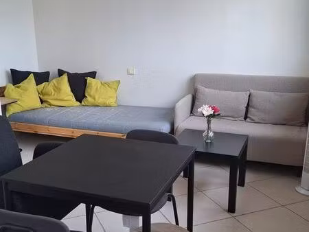 location appartement avec balcon villejuif 23m² metro léo lagrange