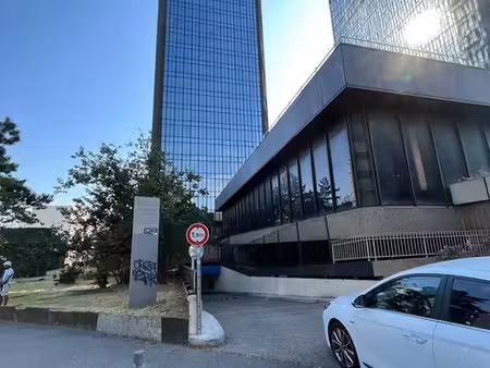 a vendre - place de stationnement auto - parking tours mercuriales