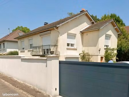 maison meublée à nuits saint georges