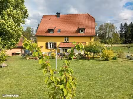 maison lumineuse et agréable à vivre