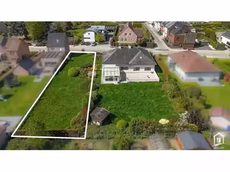 bouwgrond voor halfopen bebouwing op centrale locatie in ...