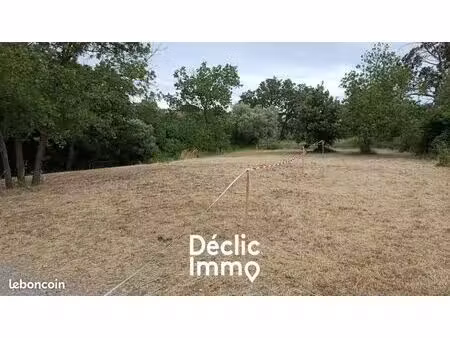 terrain 1 390 m² neffies