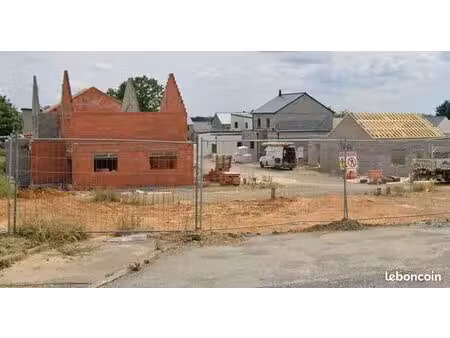 terrain à bâtir de 300 m² à saint-aubin-d'aubigne (35)