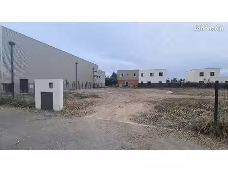 terrain viabilisé 570 m2 à 600 m de la mer (sérignan)