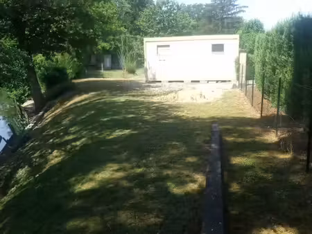 terrain de loisirs