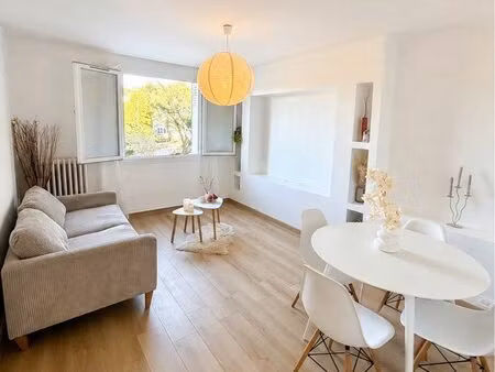 appartement t2 meublé – 46 m² refait à neuf – balcon  clim & cave – bédarrides
