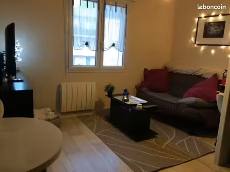 studio meublé 20m2 proche hôpital bretonneau