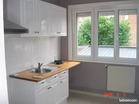 t 3 - 2 ch avec garage à lille