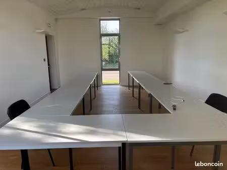 salle à louer 35 m2