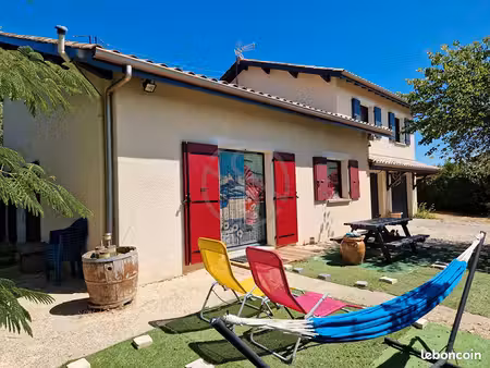 villa 4 pièces 130 m²