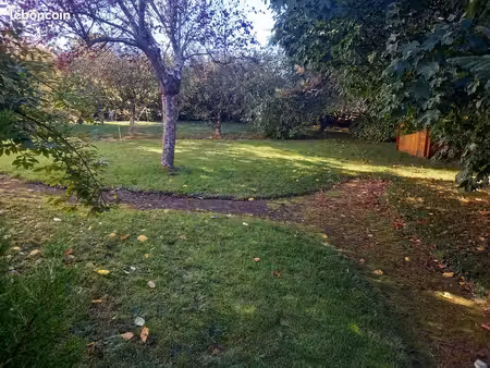 terrain 739 m² romagne