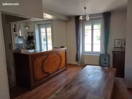 appartement 5 pièces en triplex de 89 29 m² – centre-ville – très lumineux – aucun vis-à-v