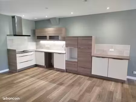 duplex t5 – 123 m² – entièrement rénové – centre de pont-de-poitte