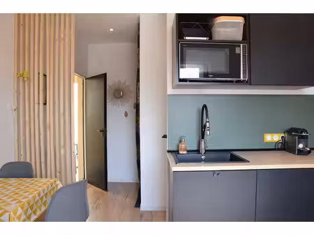 location meublée appartement 0 pièces 17 m² à marseille 7ème (13007)  642 €