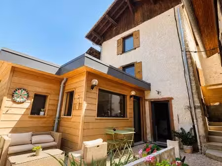 maison de village rénovée avec terrasse – 70 m² – theys (38570)