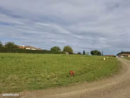 terrain à bâtir de 908 m² à bats (40)