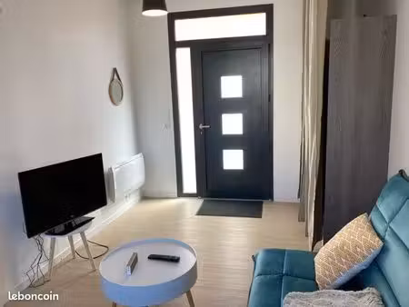 joli studio meublé begles