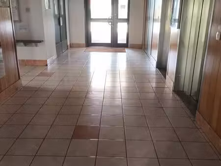 appartement t1bis de 34 m² – résidence de standing le vendôme – vue panoramique – saint-ét