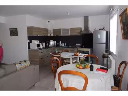 bel appt de 74 m² t3 - 2 chambres - terrasse fermée - garage - plein centre de vineuil