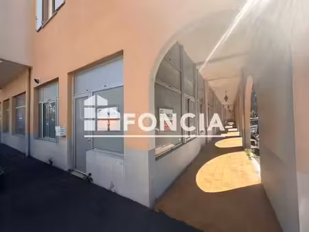 local commercial à louer