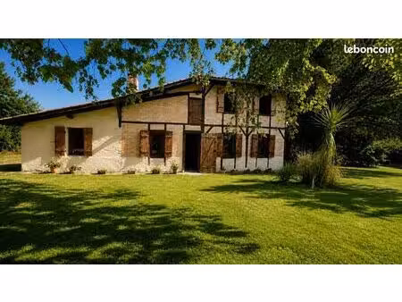 maison 6 pièces 140 m²