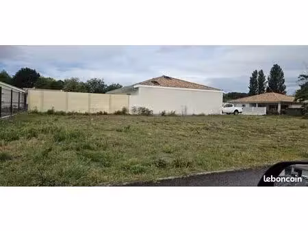 terrain 495 m² parentis en born