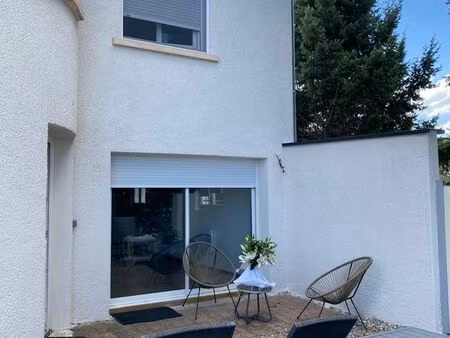 location appartement 2 pièces 10 mn de montbrison