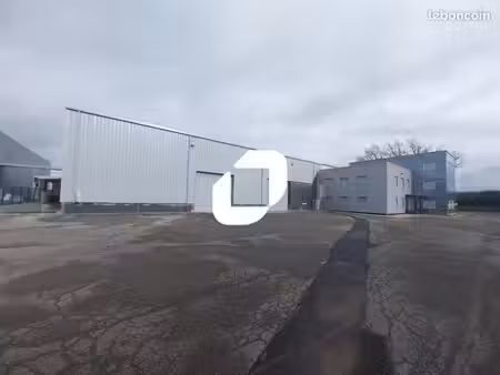 local d'activité 3 603 m²