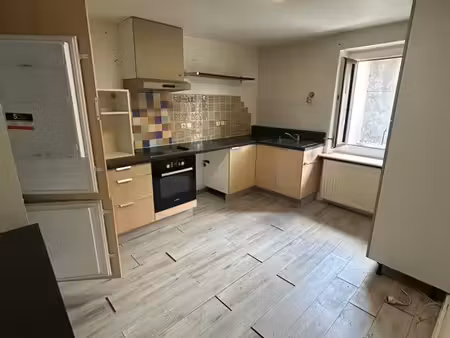 t5 composé de deux appartements